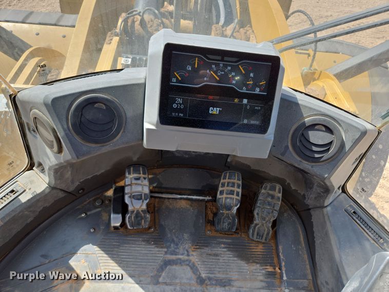 image for item DW1815 2022 Caterpillar 982 wheel loader