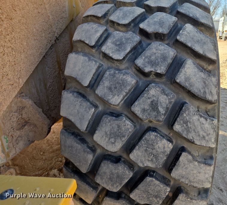 image for item DW1815 2022 Caterpillar 982 wheel loader