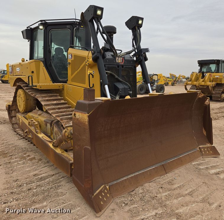 image for item DW1816 2020 Caterpillar D6 dozer