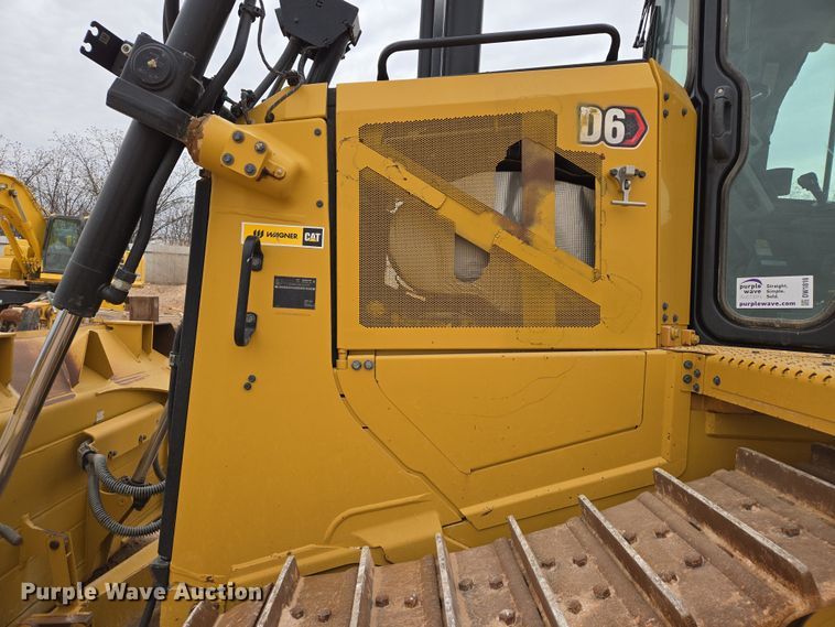 image for item DW1816 2020 Caterpillar D6 dozer