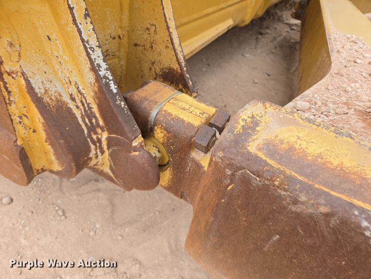 image for item DW1816 2020 Caterpillar D6 dozer