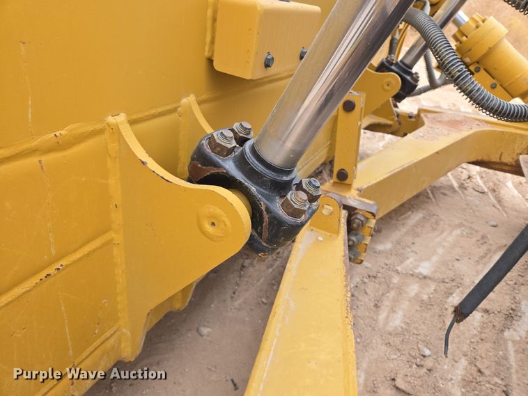 image for item DW1816 2020 Caterpillar D6 dozer