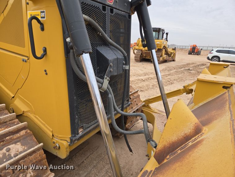 image for item DW1816 2020 Caterpillar D6 dozer