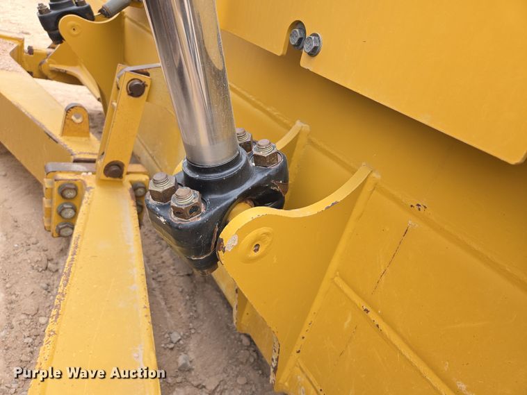 image for item DW1816 2020 Caterpillar D6 dozer