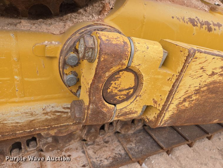 image for item DW1816 2020 Caterpillar D6 dozer