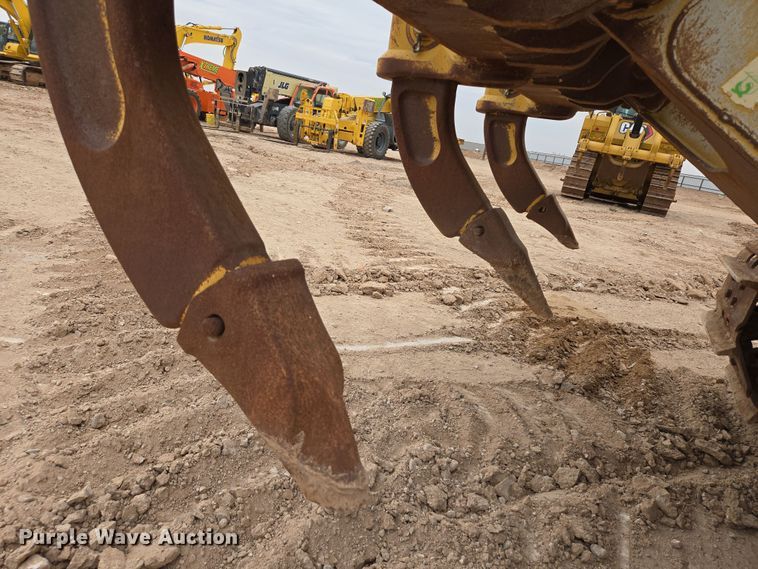 image for item DW1816 2020 Caterpillar D6 dozer