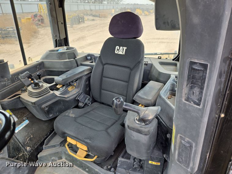 image for item DW1816 2020 Caterpillar D6 dozer