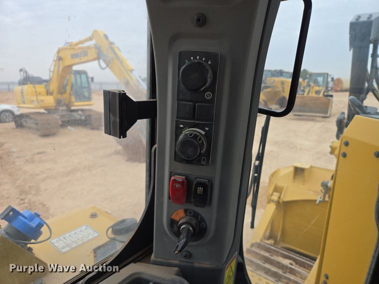 image for item DW1816 2020 Caterpillar D6 dozer