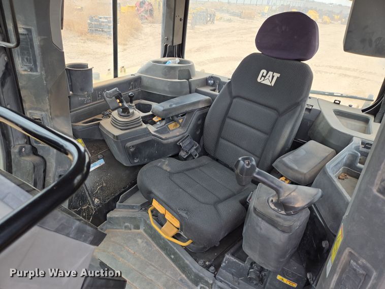 image for item DW1816 2020 Caterpillar D6 dozer