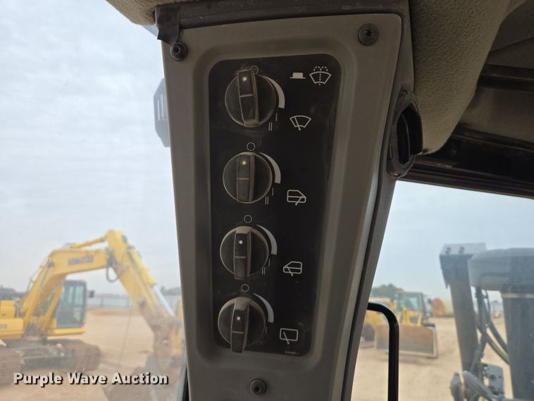 image for item DW1816 2020 Caterpillar D6 dozer