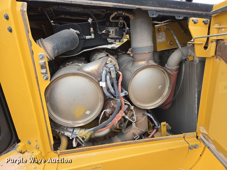 image for item DW1816 2020 Caterpillar D6 dozer