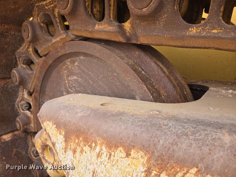 image for item DW1816 2020 Caterpillar D6 dozer