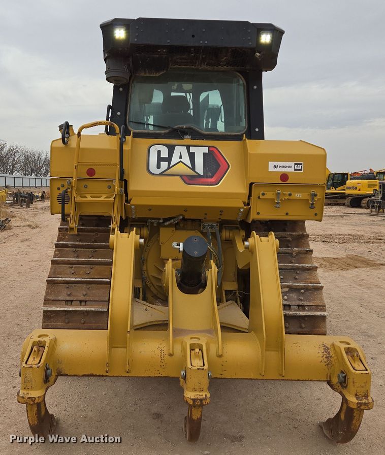 image for item DW1817 2020 Caterpillar D6 dozer