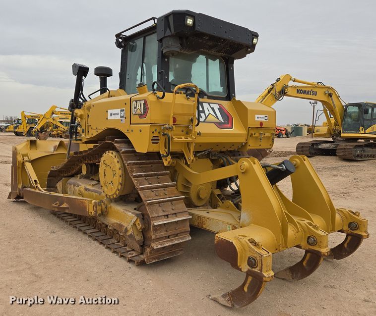 image for item DW1817 2020 Caterpillar D6 dozer