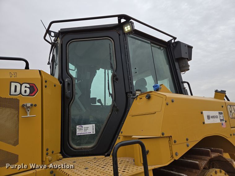 image for item DW1817 2020 Caterpillar D6 dozer