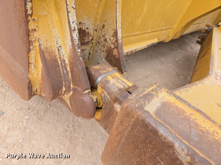 image for item DW1817 2020 Caterpillar D6 dozer