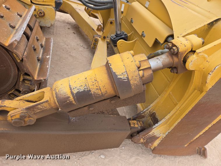 image for item DW1817 2020 Caterpillar D6 dozer