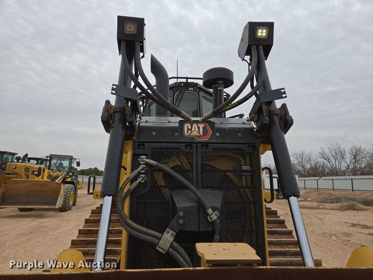 image for item DW1817 2020 Caterpillar D6 dozer