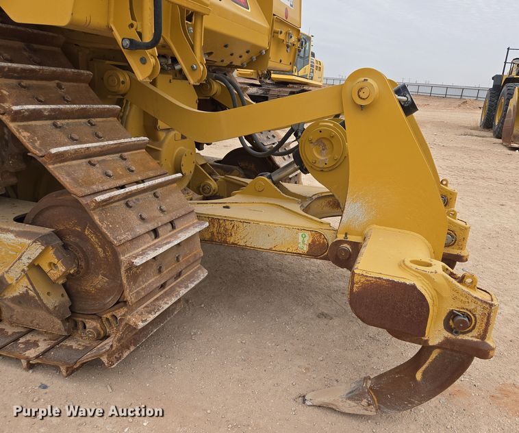 image for item DW1817 2020 Caterpillar D6 dozer