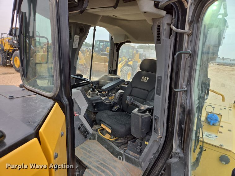 image for item DW1817 2020 Caterpillar D6 dozer