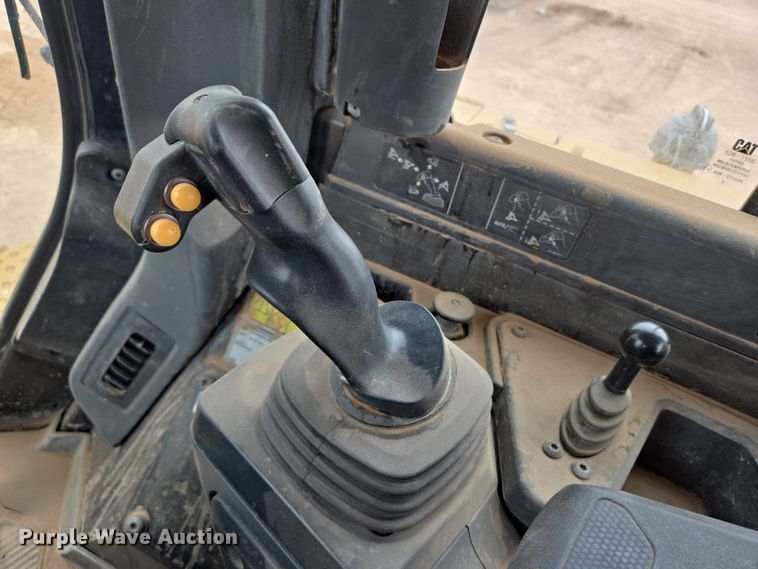 image for item DW1817 2020 Caterpillar D6 dozer