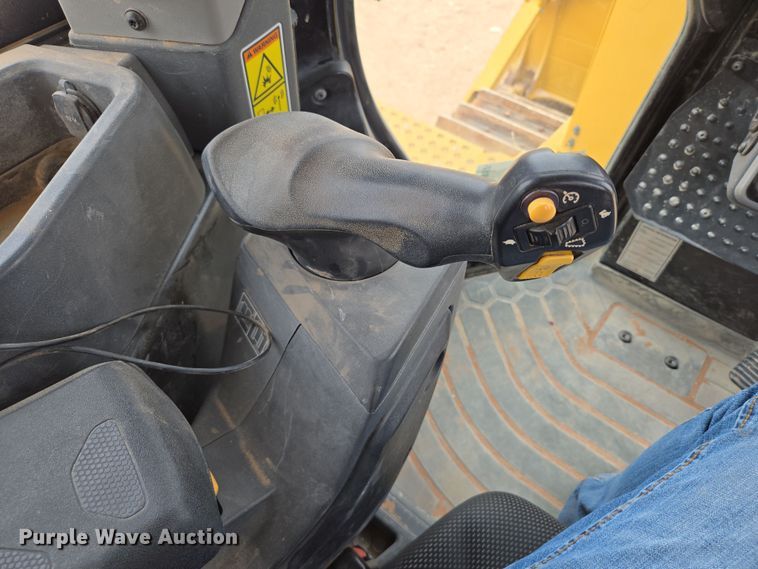 image for item DW1817 2020 Caterpillar D6 dozer