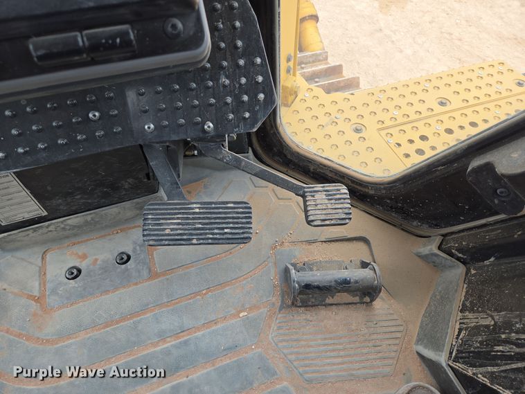 image for item DW1817 2020 Caterpillar D6 dozer