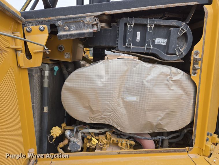 image for item DW1817 2020 Caterpillar D6 dozer