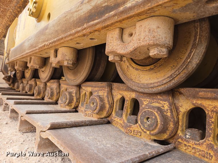 image for item DW1817 2020 Caterpillar D6 dozer