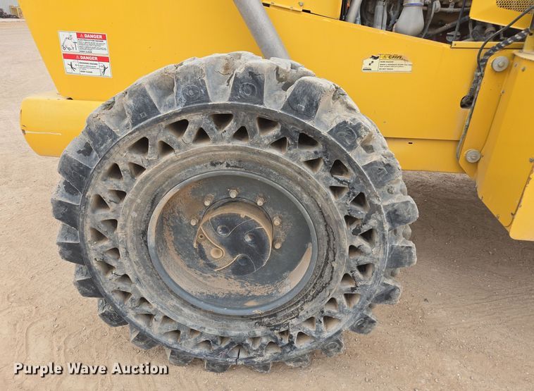 image for item DW1819 2018 Xtreme XR1255 telehandler