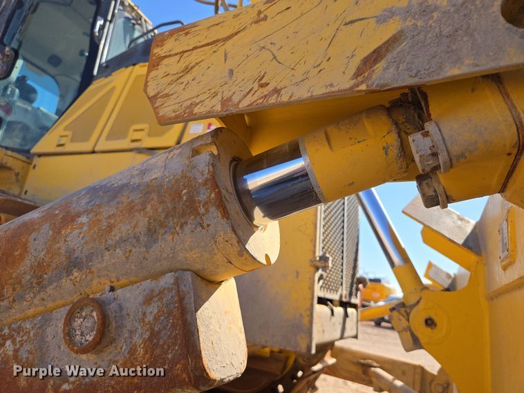 image for item DW1821 2018 Komatsu D65EXi-18 dozer