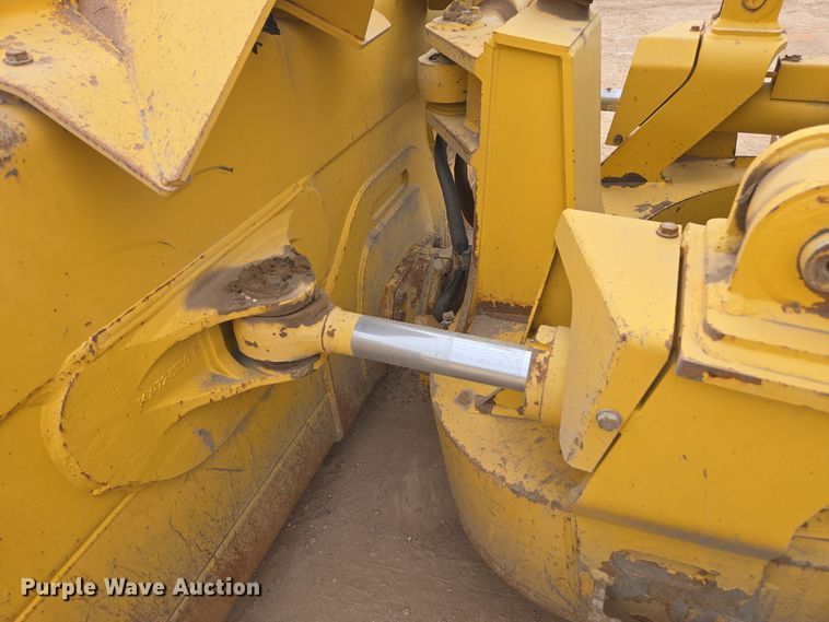 image for item DW1822 2019 Komatsu D65PX-18 dozer