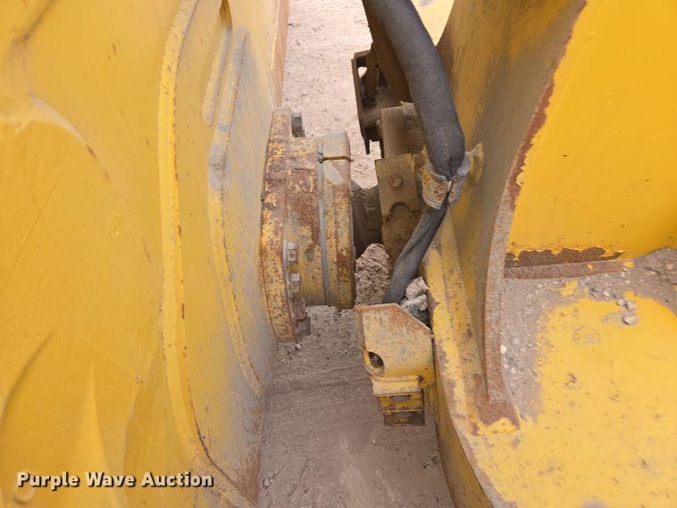 image for item DW1822 2019 Komatsu D65PX-18 dozer