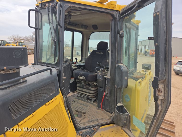 image for item DW1822 2019 Komatsu D65PX-18 dozer