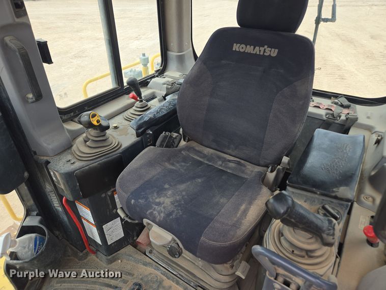 image for item DW1822 2019 Komatsu D65PX-18 dozer