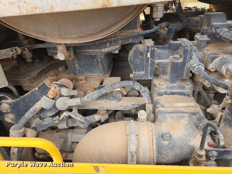 image for item DW1822 2019 Komatsu D65PX-18 dozer