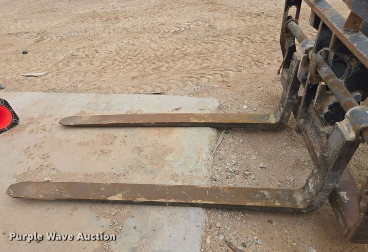 image for item DW1825 2019 JLG 10054 telehandler