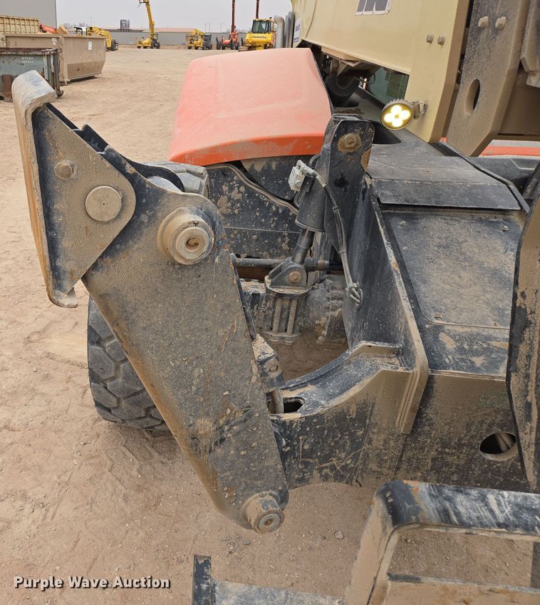image for item DW1827 2019 JLG 1055 telehandler