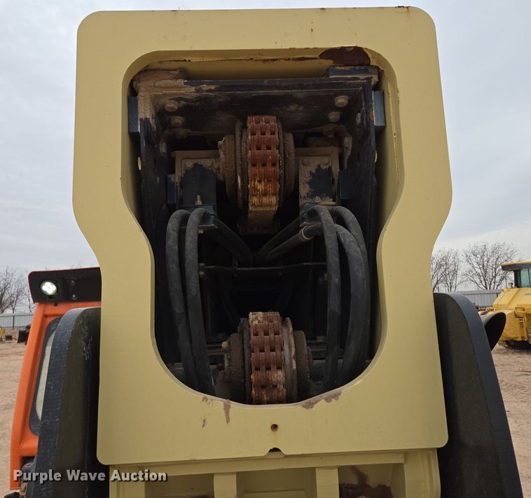 image for item DW1827 2019 JLG 1055 telehandler