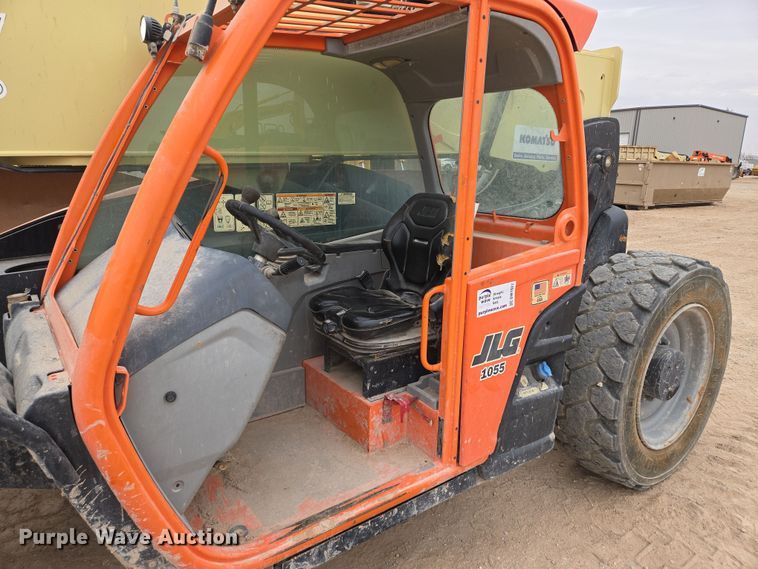 image for item DW1827 2019 JLG 1055 telehandler