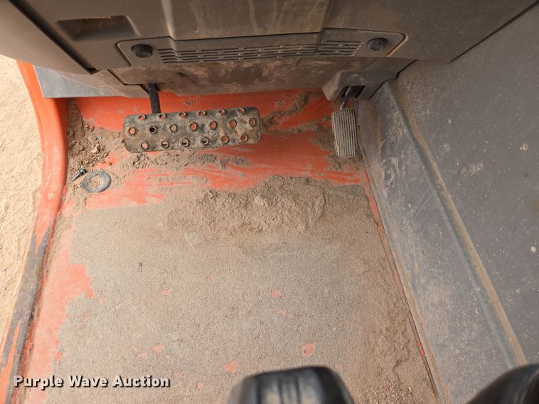 image for item DW1827 2019 JLG 1055 telehandler