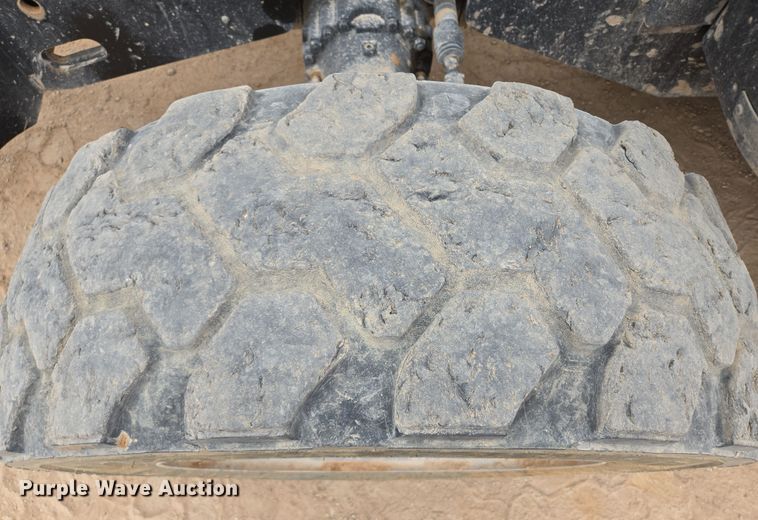 image for item DW1827 2019 JLG 1055 telehandler