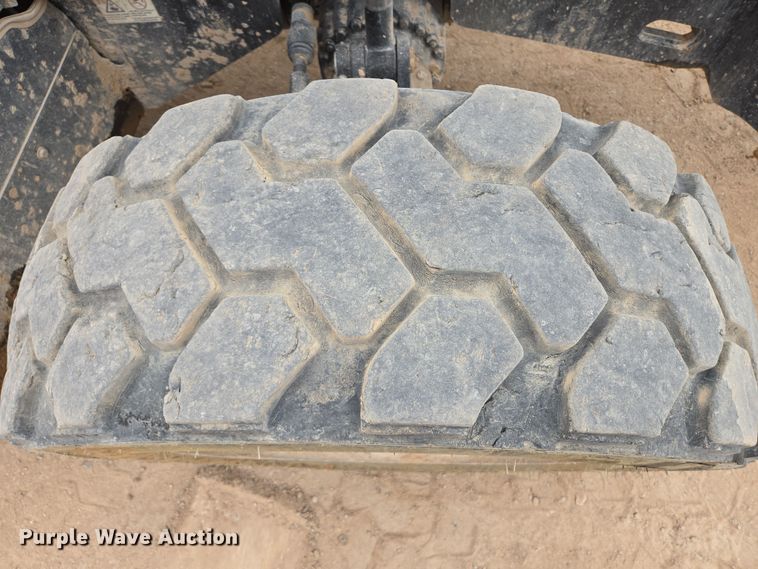 image for item DW1827 2019 JLG 1055 telehandler