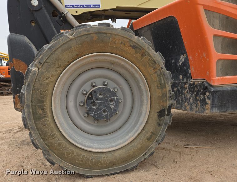 image for item DW1827 2019 JLG 1055 telehandler