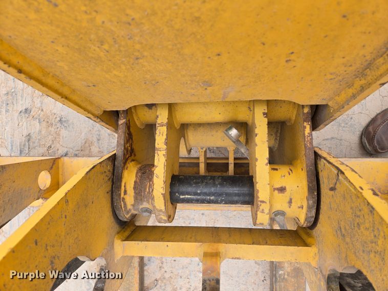 image for item DW1829 2018 Xtreme XR1147-B telehandler