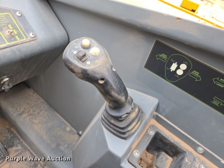 image for item DW1829 2018 Xtreme XR1147-B telehandler