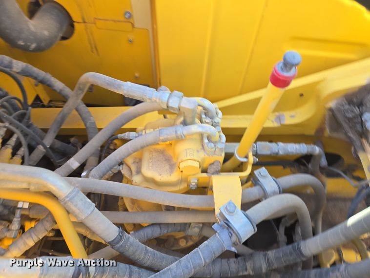 image for item DW1832 2016 Komatsu PC290LC-11 excavator