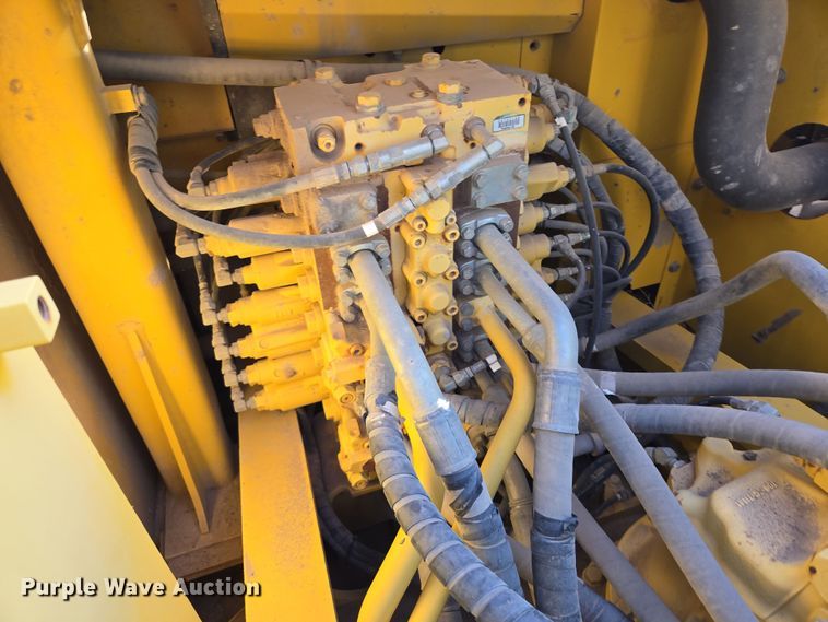 image for item DW1832 2016 Komatsu PC290LC-11 excavator