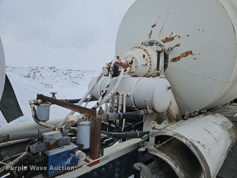 image for item DW3131 1987 Autocar ready mix truck