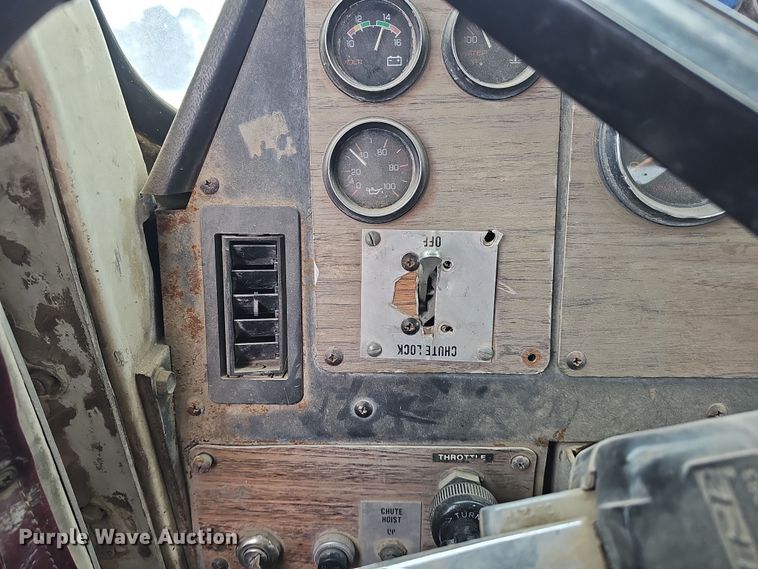 image for item DW3131 1987 Autocar ready mix truck